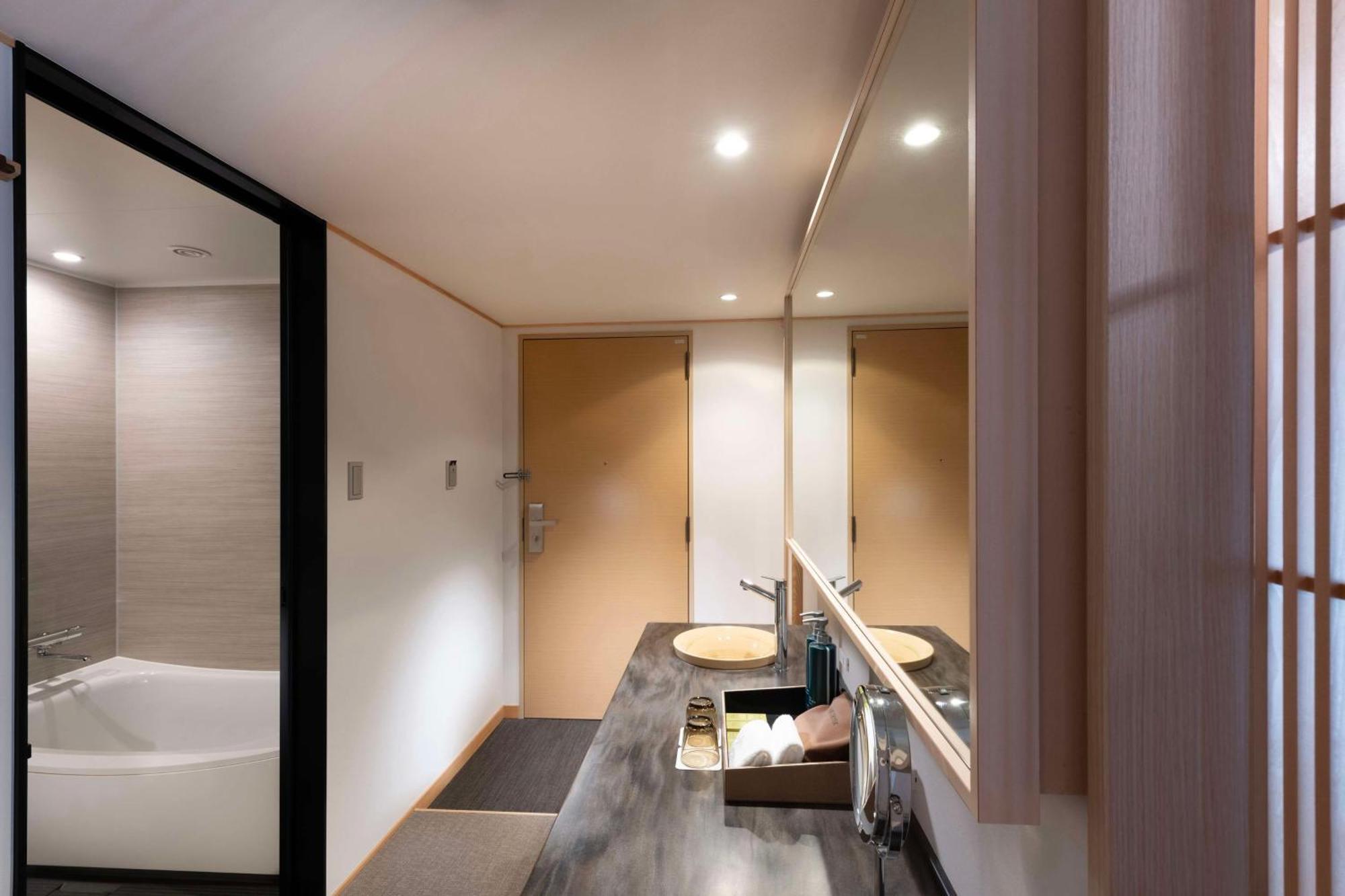 Doubletree By Hilton Kyoto Higashiyama Hotel Екстериор снимка